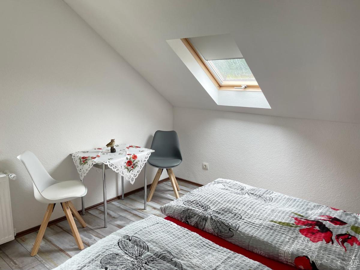 Fewo Mit Balkon Direkt Am Wald Und Wanderweg Ruhe Pur 2 Og Bad Sachsa Luaran gambar