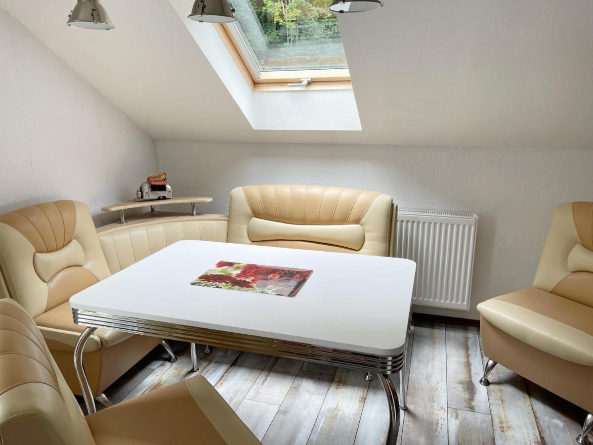 Fewo Mit Balkon Direkt Am Wald Und Wanderweg Ruhe Pur 2 Og Bad Sachsa Luaran gambar